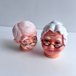 Vintage Santa and Mrs Claus Plastic Holiday Craft Set